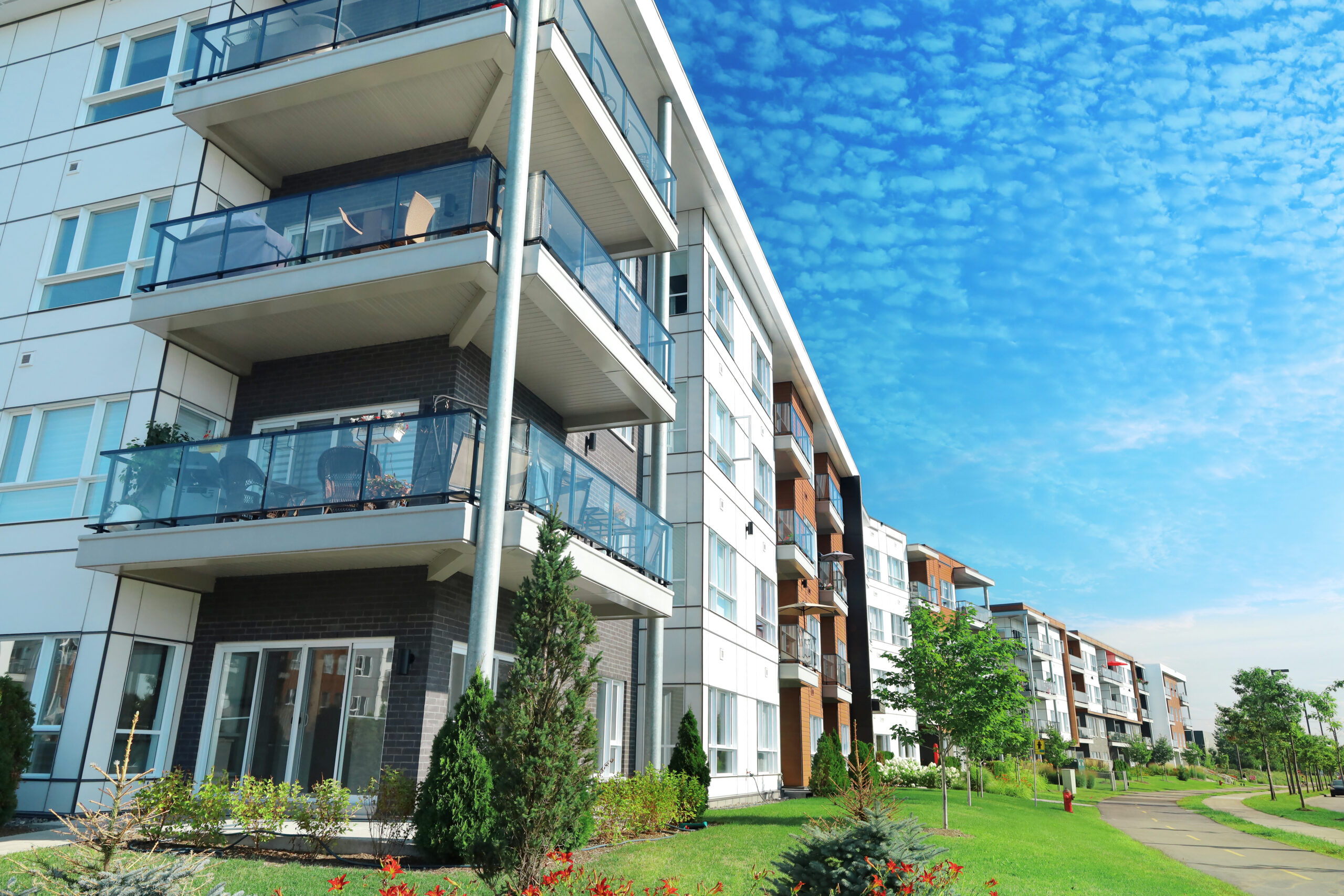 Large Multi-Condos Building Block